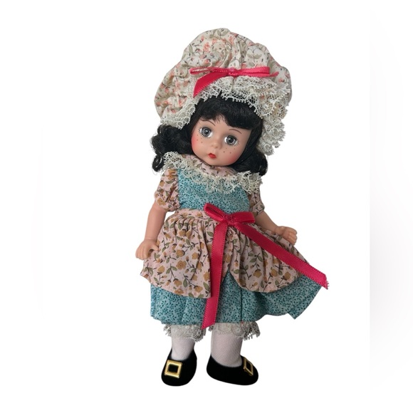 Collectible 1993 Madame Alexander Doll Little Miss Muffet - Picture 1 of 3